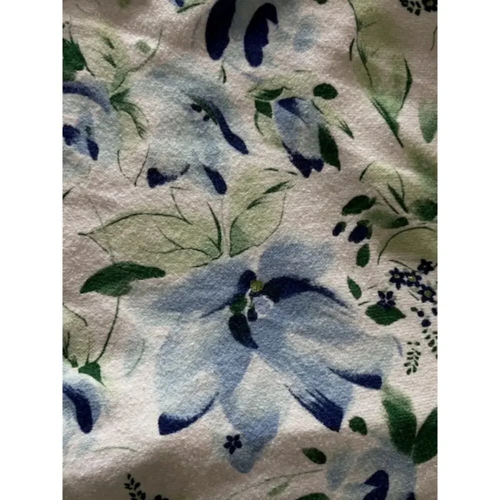 Vintage Casual Corner Size Medium Crewneck Button Front Cardigan‎ White Floral
